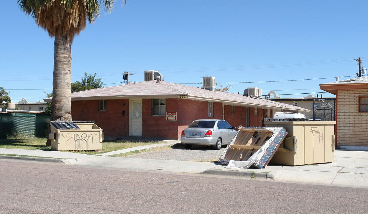 8720 Lawson St in El Paso, TX - Foto de edificio