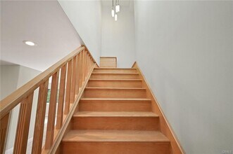 6215 Hesperia Ave in Los Angeles, CA - Building Photo - Building Photo