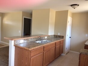 9359 Valley View Dr in Fenton, MI - Building Photo - Building Photo