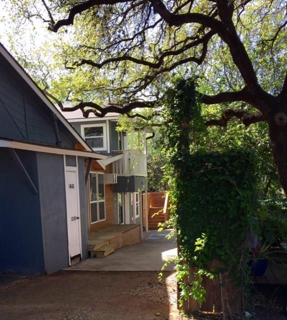 1810 Newton St in Austin, TX - Foto de edificio