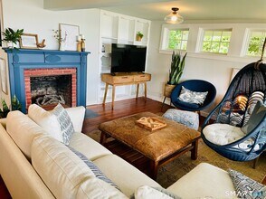 204 Clark Ave in Branford, CT - Building Photo - Building Photo