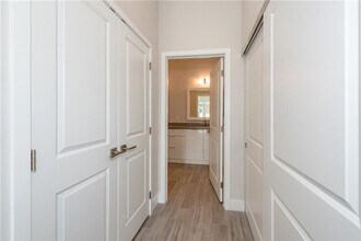 1105 NE 2nd Ave in Fort Lauderdale, FL - Foto de edificio - Building Photo