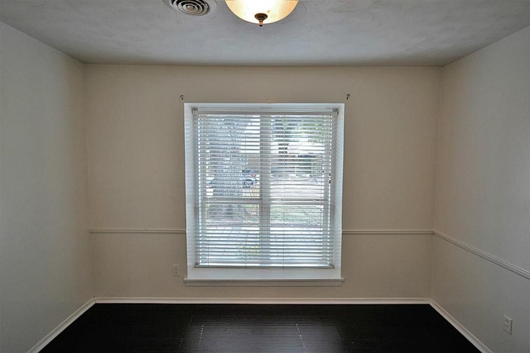 8015 Bronson St in Houston, TX - Building Photo