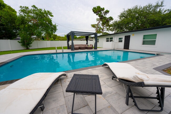 property at 2627 Ambergate Rd