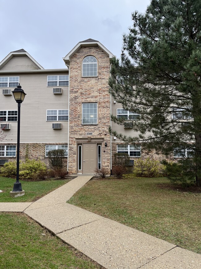 property at 1508 Spring Brook Ct