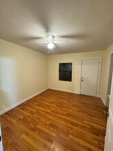 503 N Pearl St in Comanche, TX - Foto de edificio - Building Photo