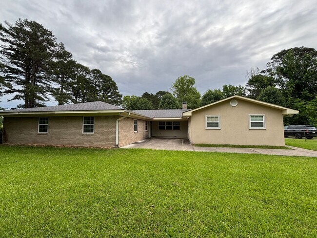 3173 Fuller Rd in Minden, LA - Building Photo - Building Photo