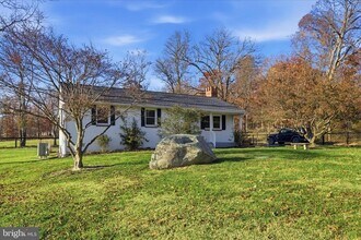 18685 Haps Ln in Purcellville, VA - Building Photo - Building Photo