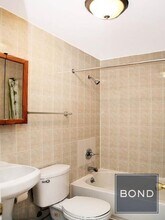 78 E 3rd St in New York, NY - Building Photo - Building Photo
