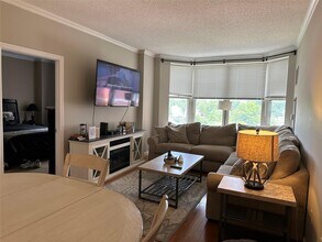 300 Mamaroneck Ave in White Plains, NY - Building Photo - Building Photo