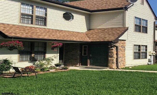 property at 3214 Juniper Ct
