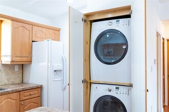 10017 W Okeechobee Rd in Hialeah Gardens, FL - Building Photo - Building Photo