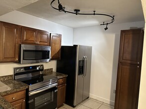 15721 SW 137th Ave in Miami, FL - Building Photo - Building Photo