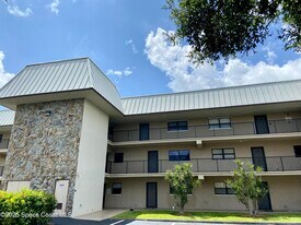 325 Tangle Run Blvd in Melbourne, FL - Building Photo