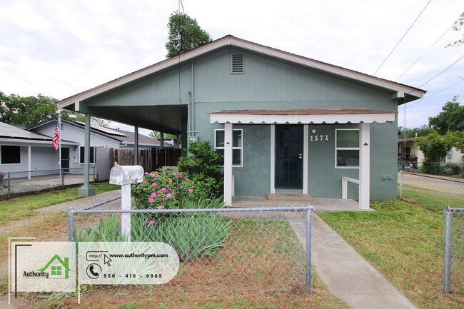 1571 1st St in Anderson, CA - Building Photo - Building Photo