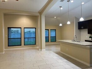 507 Altozano Dr in Laredo, TX - Building Photo - Building Photo