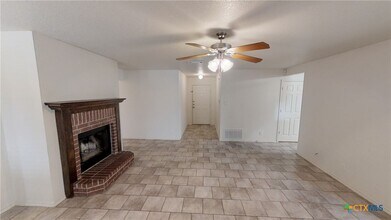 3807 John Haedge Dr in Killeen, TX - Building Photo - Building Photo