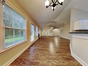 323 Carriage Wheel Rd in Moncks Corner, SC - Building Photo - Building Photo