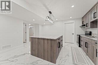 3063 Betts Ave in Windsor, ON - Building Photo - Building Photo