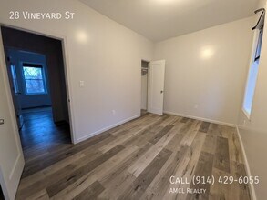 28 Vineyard Ave in Yonkers, NY - Building Photo - Building Photo