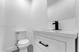 3837 NE 16th Ter in Pompano Beach, FL - Building Photo - Building Photo
