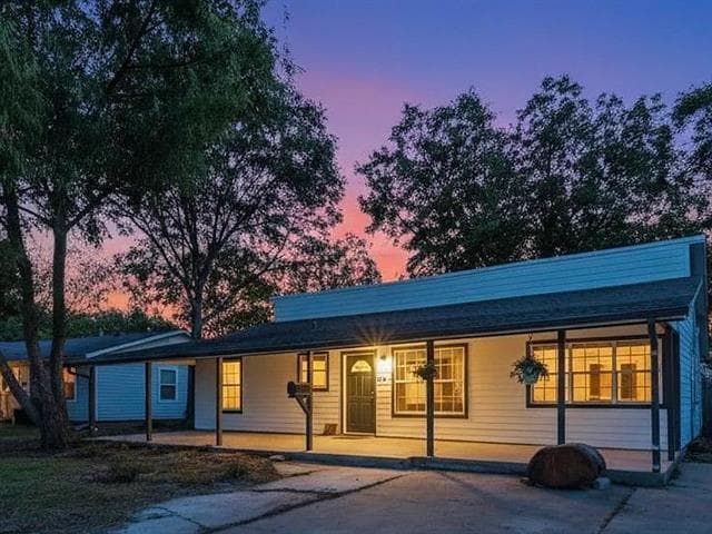 property at 834 Lindo Dr