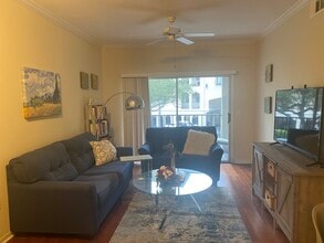 501 Knights Run Ave, Unit 1327 in Tampa, FL - Building Photo - Building Photo