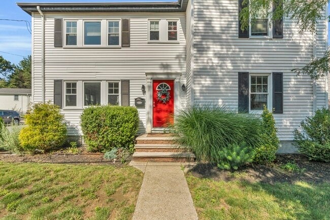 903 Adams St, Unit 1 in Boston, MA - Building Photo - Building Photo