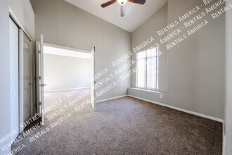 13874 W Wilshire Dr in Goodyear, AZ - Building Photo - Building Photo