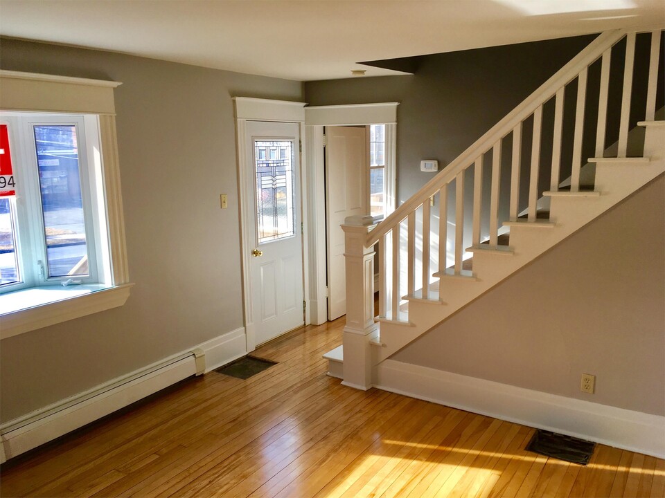 389 Portland St in Dartmouth, NS - Building Photo