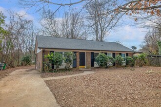 7327 Cormwell Ln in Charlotte, NC - Building Photo - Building Photo