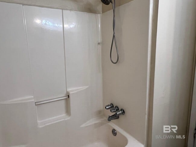 72 Grimes Ln in Loxley, AL - Building Photo - Building Photo