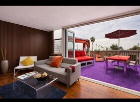 8665 Clifton Way in Beverly Hills, CA - Building Photo