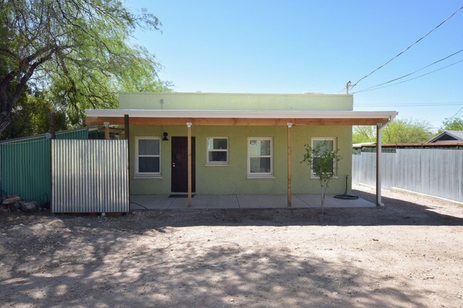 property at 615 E Helen St