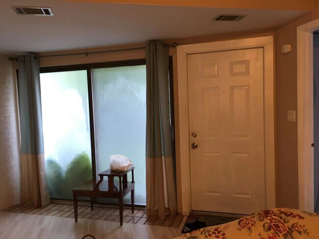 812 Stratford Dr, Unit 12 in State College, PA - Foto de edificio - Building Photo