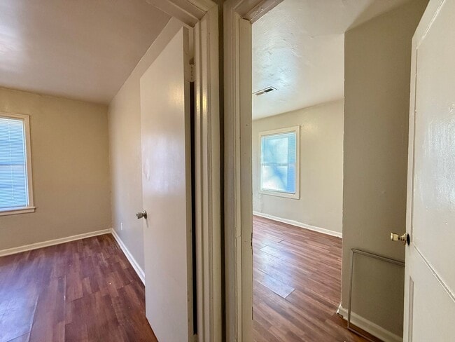 1443 S Hydraulic Ave in Wichita, KS - Building Photo - Building Photo