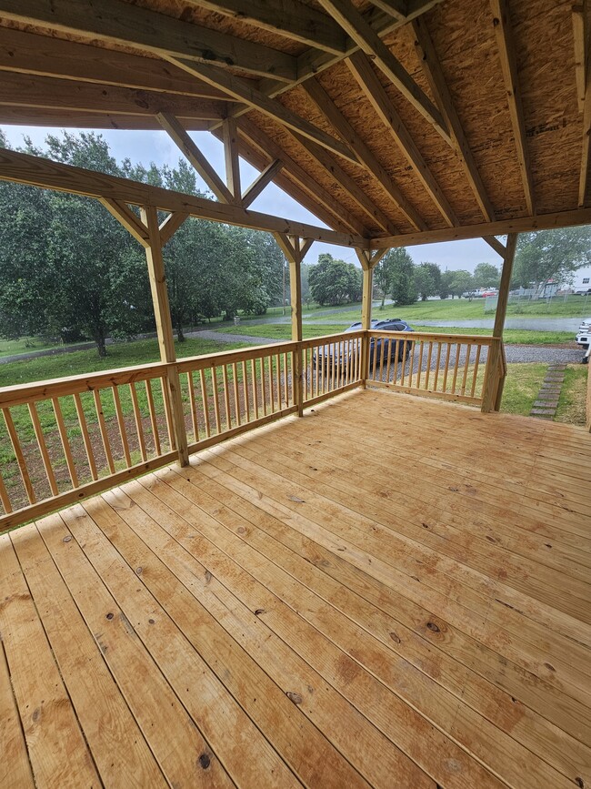 167 Valleyview Dr in Loudon, TN - Building Photo - Building Photo
