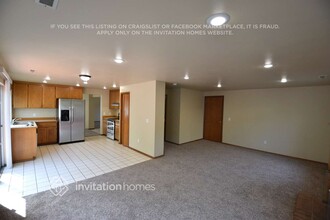 32724 17th Ave SW in Federal Way, WA - Building Photo - Building Photo