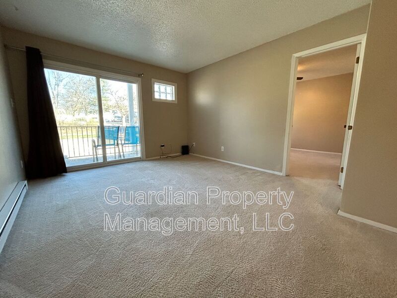 912 N Walnut St in Maryville, MO - Foto de edificio