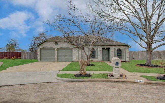 2538 Knights Cir in Stafford, TX - Foto de edificio - Building Photo