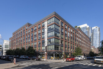 50 N 5th in Brooklyn, NY - Building Photo - Building Photo