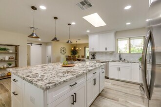 10320 W Sierra Dawn Dr in Sun City, AZ - Building Photo - Building Photo