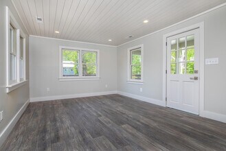 399 Stratford Rd in Asheville, NC - Building Photo - Building Photo