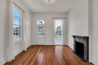 3027 Saint Claude Ave in New Orleans, LA - Building Photo - Building Photo