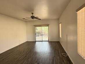 2152 Indigo Creek Ave in Henderson, NV - Building Photo - Building Photo