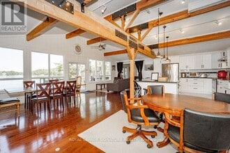 1127 Sunny Lake Rd in Gravenhurst, ON - Building Photo - Building Photo