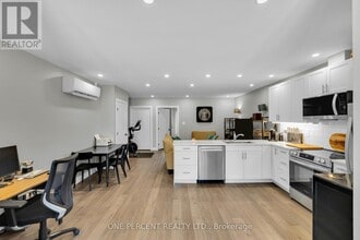 6610 Fourth Line Rd in Ottawa, ON - Building Photo - Building Photo