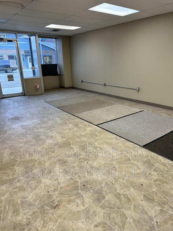 111 N Cascade St photo'