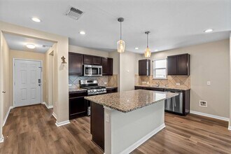 900 Canvasback Creek Dr in Leander, TX - Building Photo - Building Photo