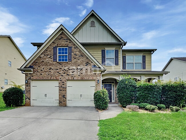 property at 850 Stonehaven Rd SW